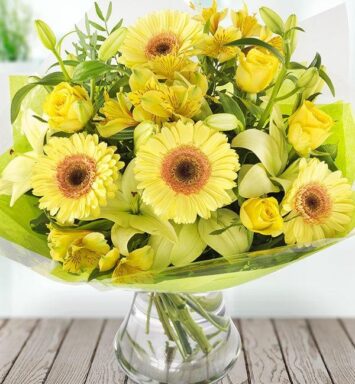 a bouquet of yellow flowers